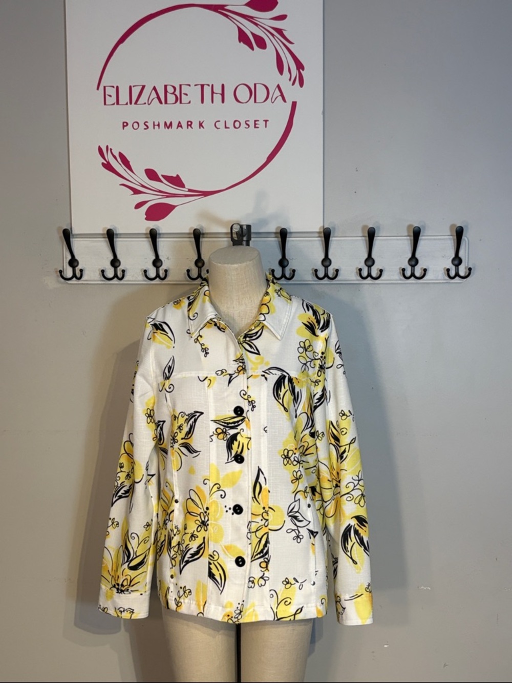 Alia Vintage White and Yellow Floral Button-Down Shirt Jacket Size 10